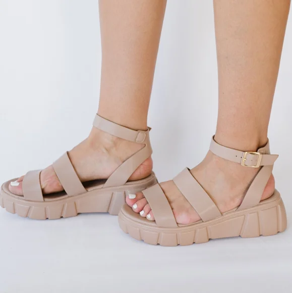 Best Foot Forward Platform Sandals Cream - Picture 5 of 5